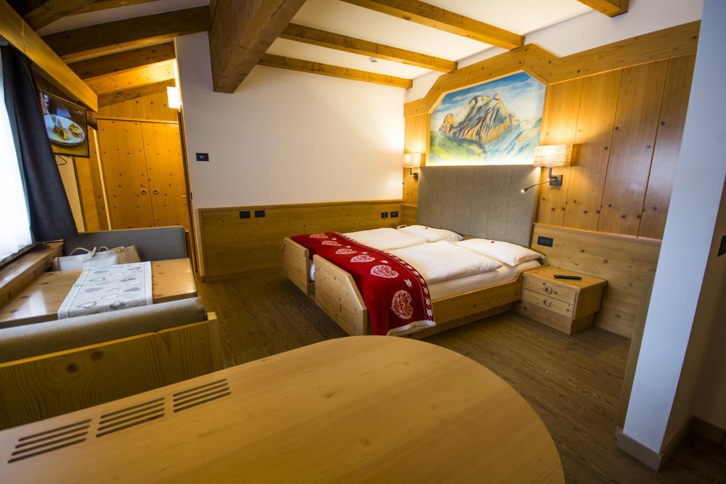 Hotel Cirelle Suite & Spa Canazei Exterior foto